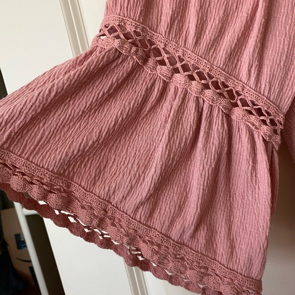 Pink blouse - Picture 2 of 5